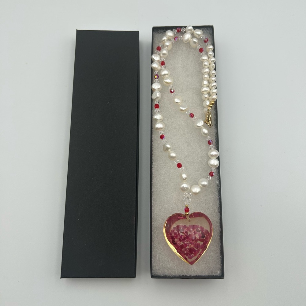 *New* Faux Pearl and Lucite Heart Necklace - Picture 8 of 9